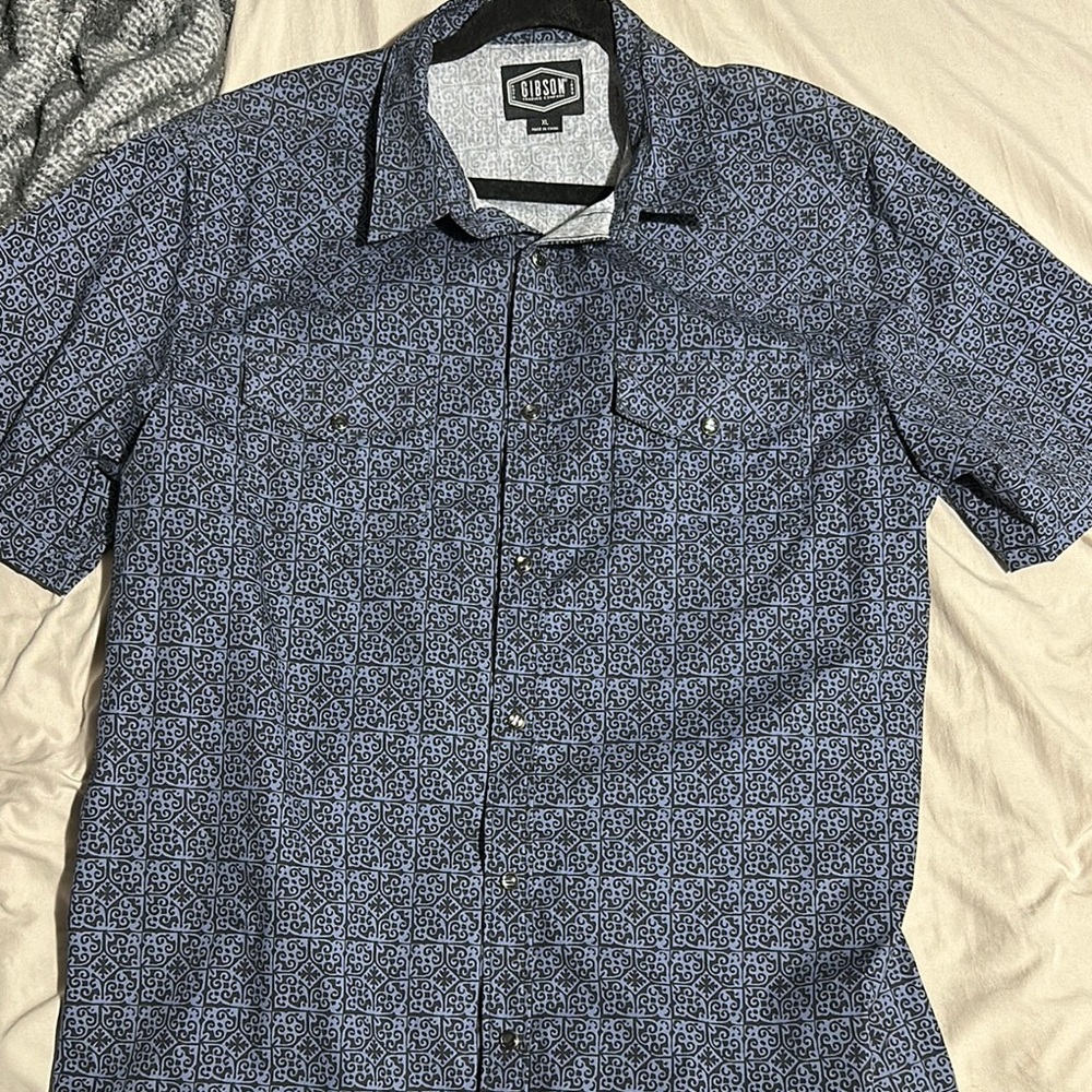 Gibson Blue Casual Button Down Shirt with Floral Print